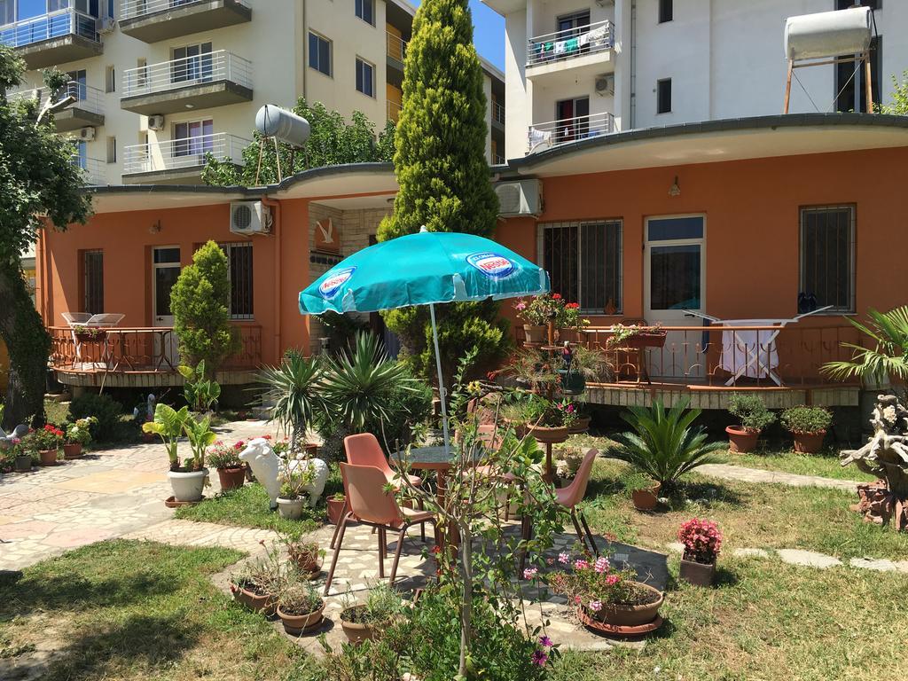 Guroal Holiday House Shëngjin 外观 照片